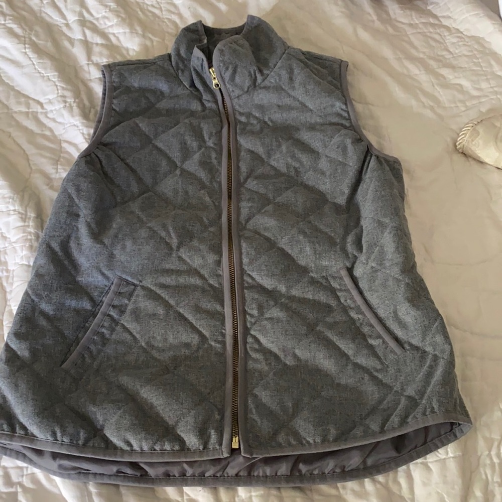 Old Navy Grey Quilted Vest